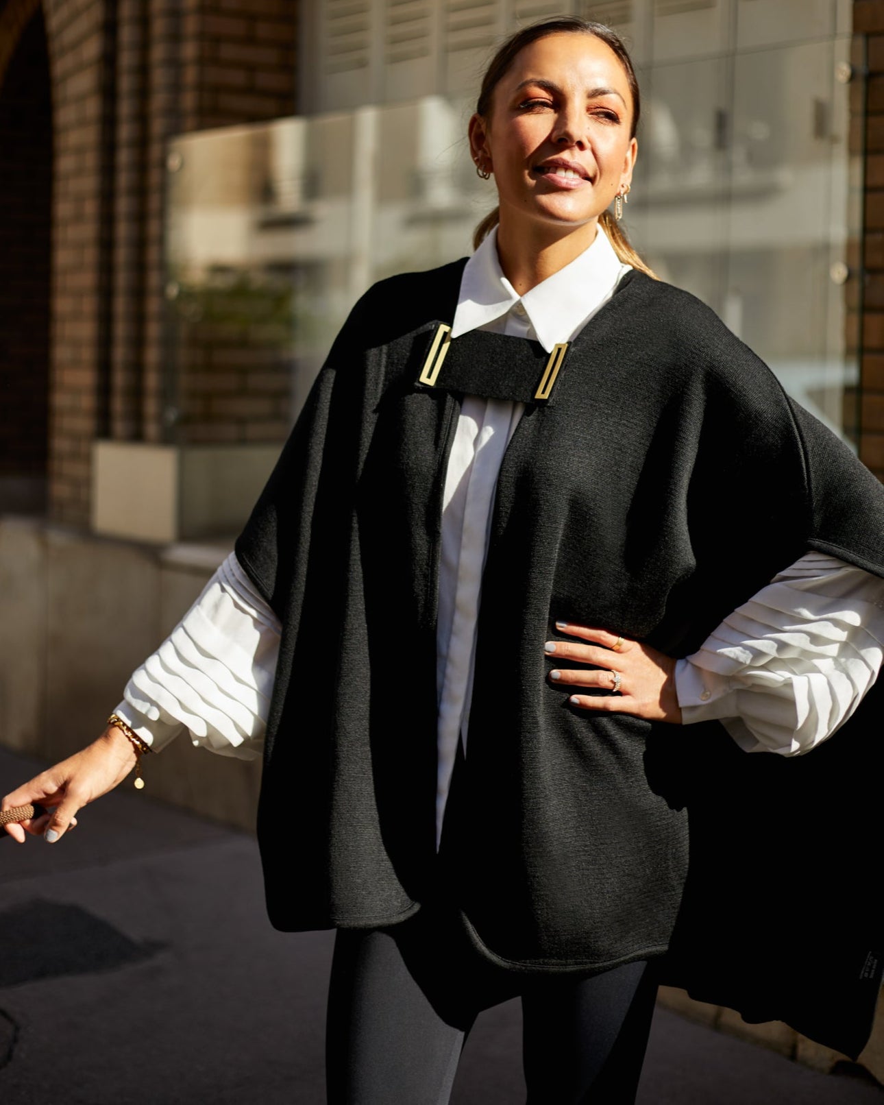 Cape I Black